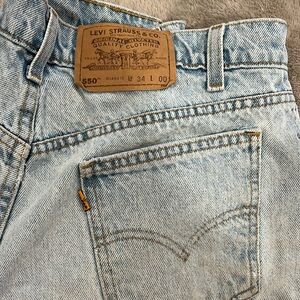 Levi shorts W34 relaxed fit.